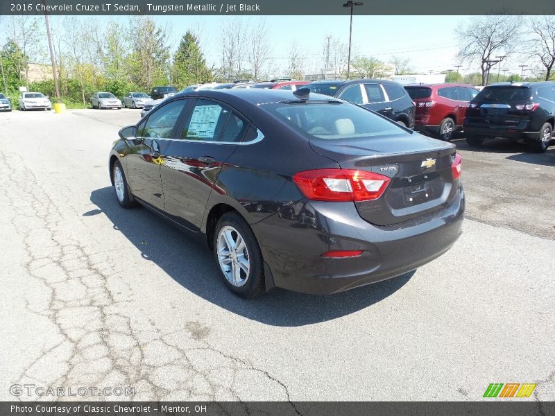 Tungsten Metallic / Jet Black 2016 Chevrolet Cruze LT Sedan