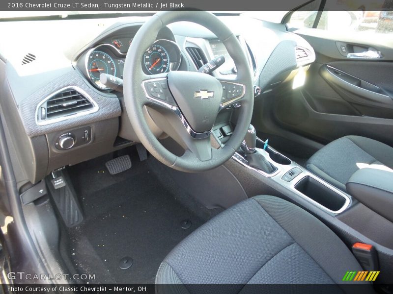 Tungsten Metallic / Jet Black 2016 Chevrolet Cruze LT Sedan