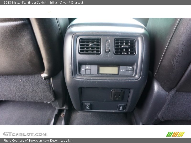 Brilliant Silver / Charcoal 2013 Nissan Pathfinder SL 4x4