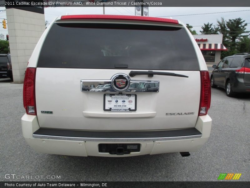 White Diamond Tricoat / Cashmere/Cocoa 2011 Cadillac Escalade ESV Premium AWD