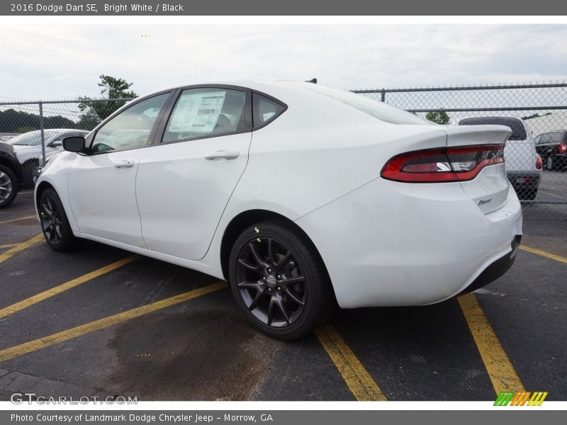Bright White / Black 2016 Dodge Dart SE