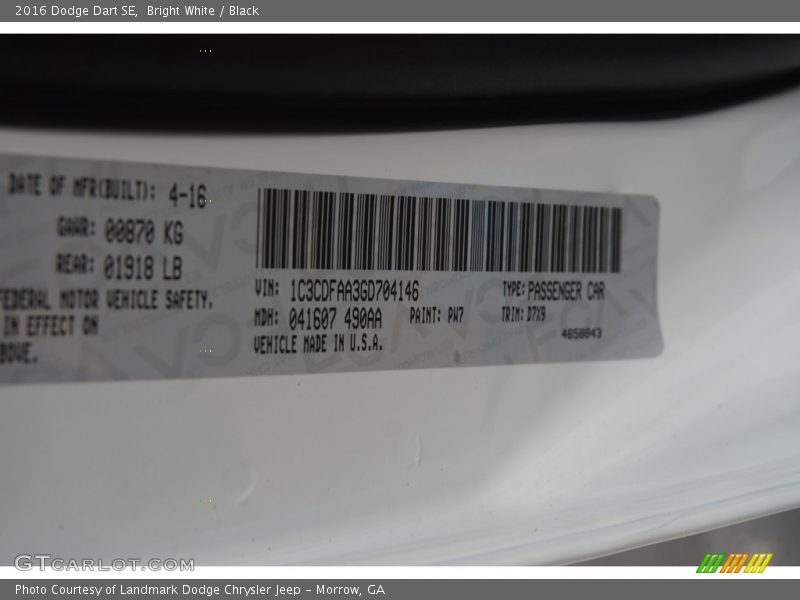Bright White / Black 2016 Dodge Dart SE