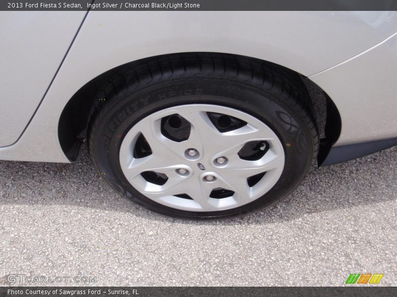 Ingot Silver / Charcoal Black/Light Stone 2013 Ford Fiesta S Sedan