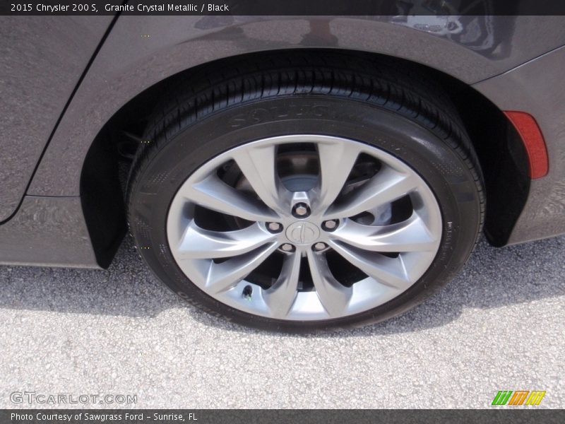 Granite Crystal Metallic / Black 2015 Chrysler 200 S