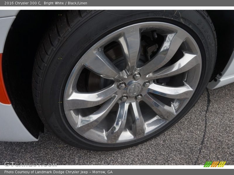 Bright White / Black/Linen 2016 Chrysler 300 C
