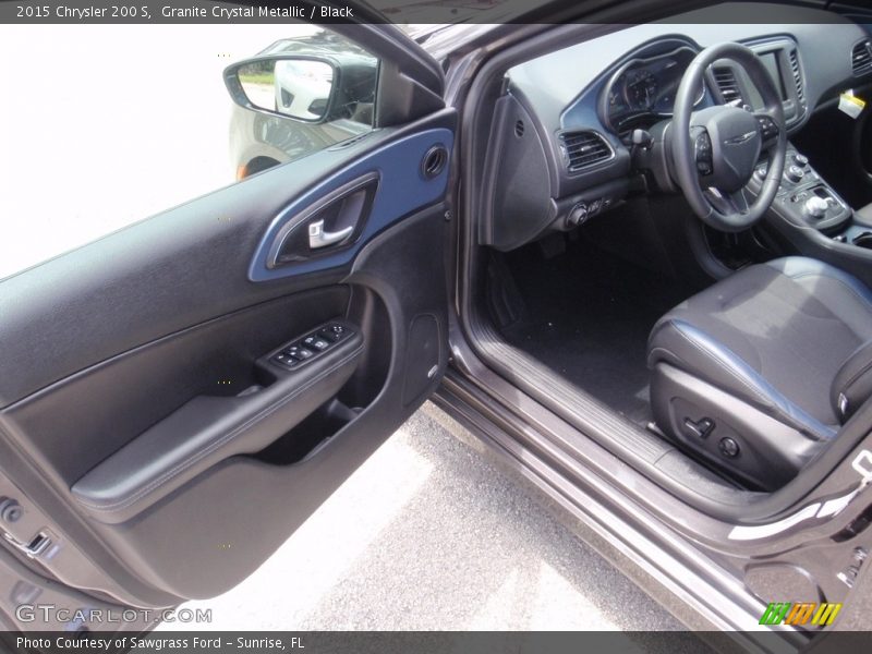 Granite Crystal Metallic / Black 2015 Chrysler 200 S