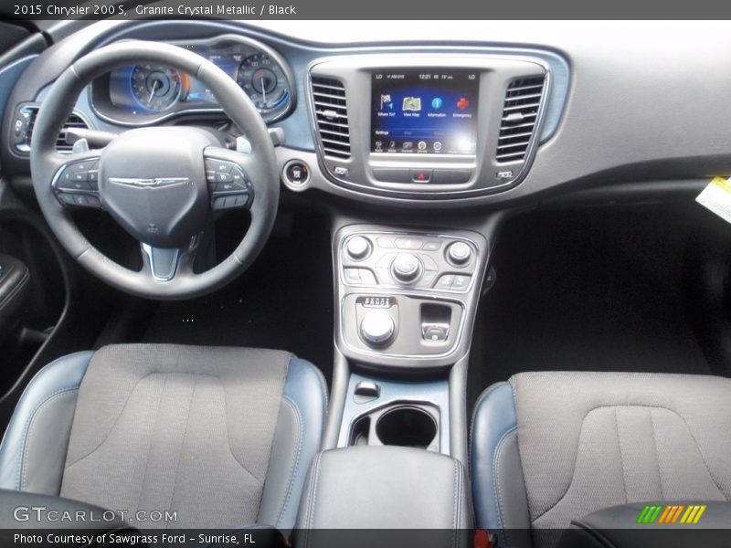 Granite Crystal Metallic / Black 2015 Chrysler 200 S
