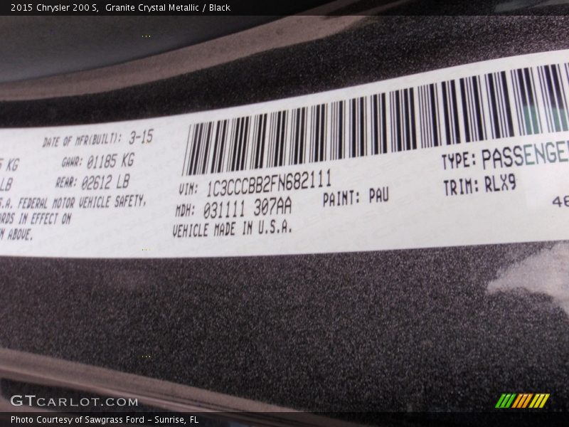Granite Crystal Metallic / Black 2015 Chrysler 200 S