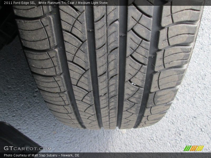 White Platinum Tri-Coat / Medium Light Stone 2011 Ford Edge SEL