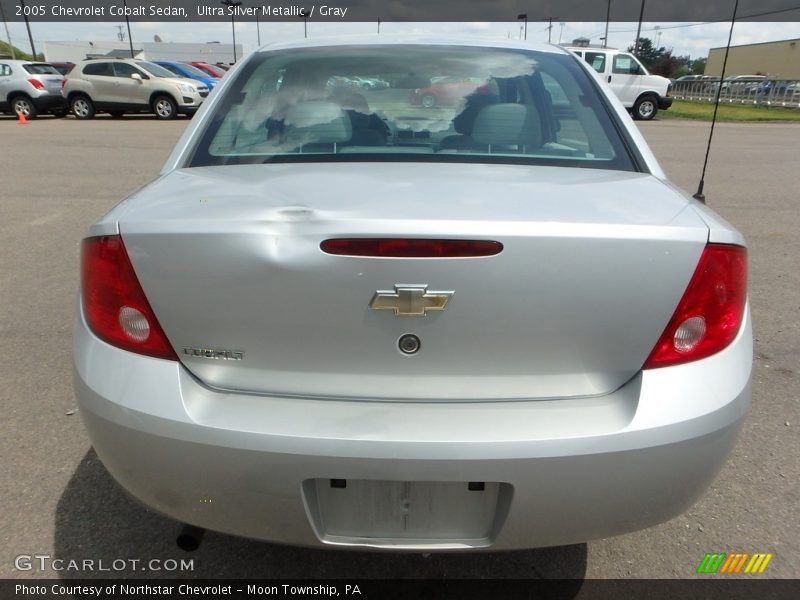 Ultra Silver Metallic / Gray 2005 Chevrolet Cobalt Sedan