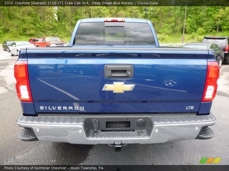 Deep Ocean Blue Metallic / Cocoa/Dune 2016 Chevrolet Silverado 1500 LTZ Crew Cab 4x4