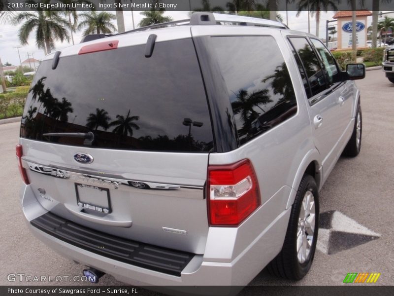 Ingot Silver Metallic / Ebony 2016 Ford Expedition Limited