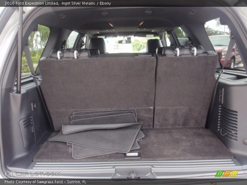 Ingot Silver Metallic / Ebony 2016 Ford Expedition Limited