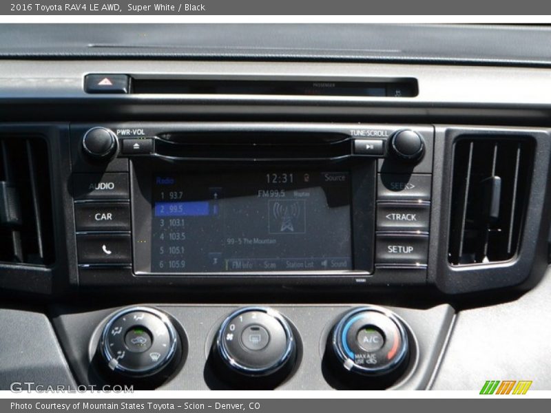 Super White / Black 2016 Toyota RAV4 LE AWD