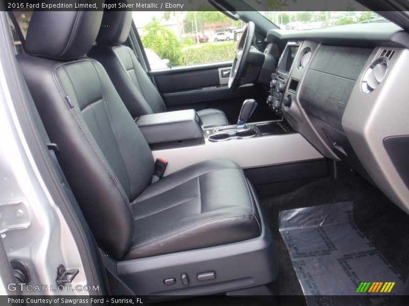 Ingot Silver Metallic / Ebony 2016 Ford Expedition Limited