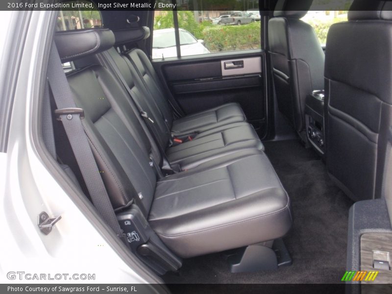 Ingot Silver Metallic / Ebony 2016 Ford Expedition Limited