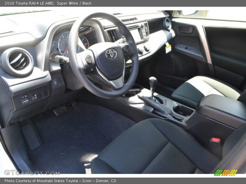 Super White / Black 2016 Toyota RAV4 LE AWD