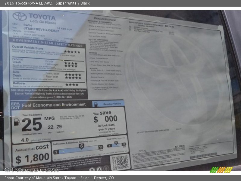 Super White / Black 2016 Toyota RAV4 LE AWD