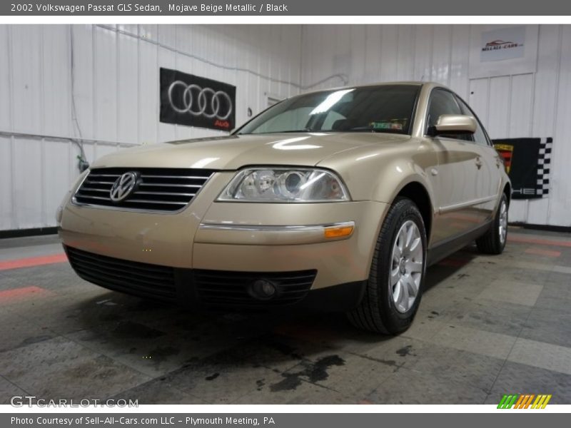 Mojave Beige Metallic / Black 2002 Volkswagen Passat GLS Sedan