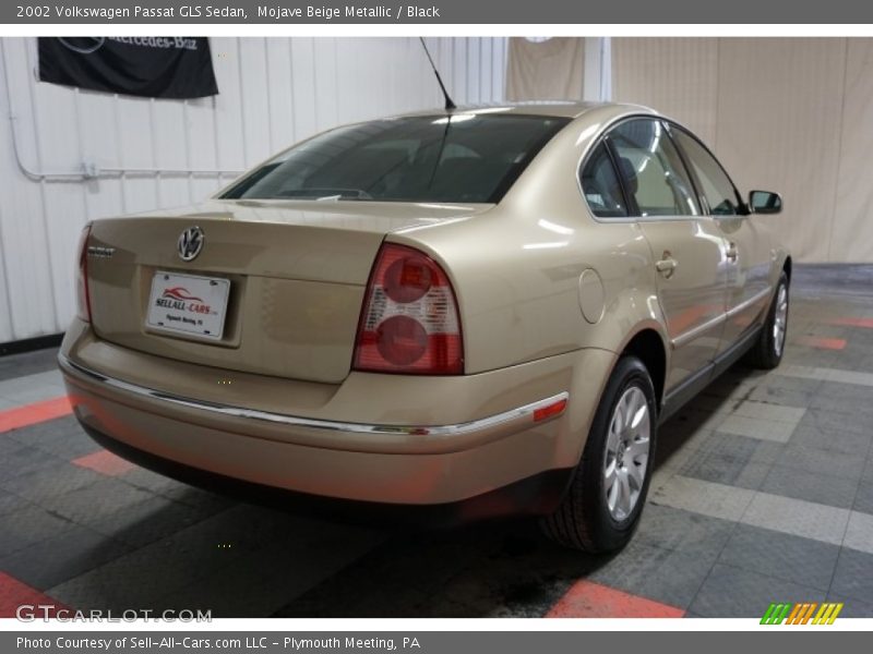 Mojave Beige Metallic / Black 2002 Volkswagen Passat GLS Sedan