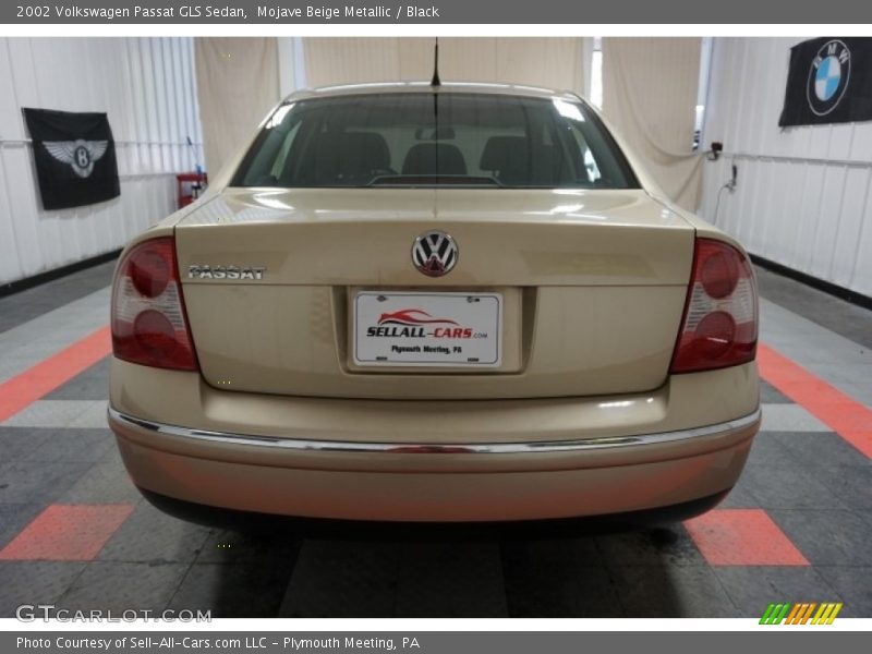 Mojave Beige Metallic / Black 2002 Volkswagen Passat GLS Sedan
