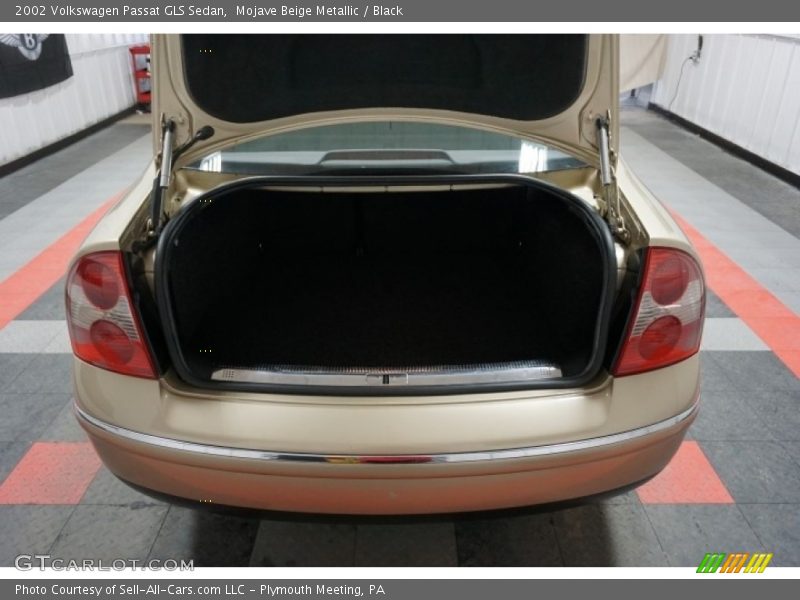 Mojave Beige Metallic / Black 2002 Volkswagen Passat GLS Sedan