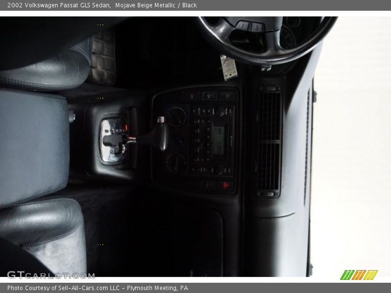 Mojave Beige Metallic / Black 2002 Volkswagen Passat GLS Sedan
