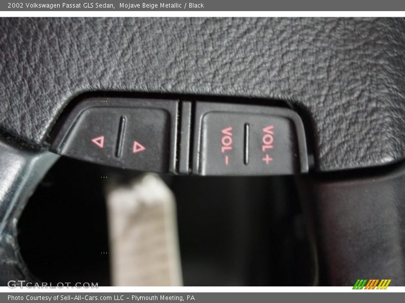 Mojave Beige Metallic / Black 2002 Volkswagen Passat GLS Sedan