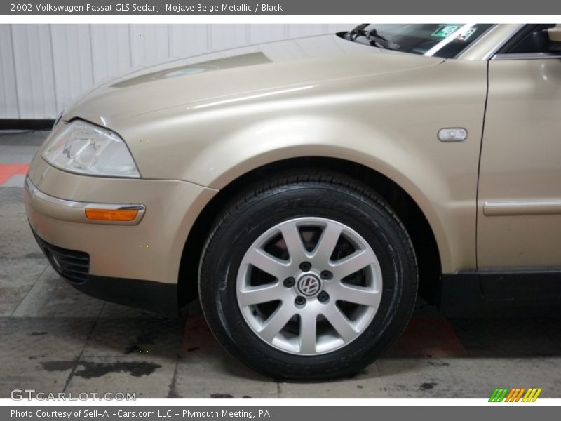 Mojave Beige Metallic / Black 2002 Volkswagen Passat GLS Sedan