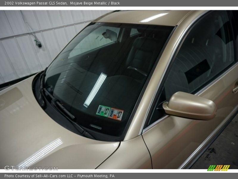 Mojave Beige Metallic / Black 2002 Volkswagen Passat GLS Sedan