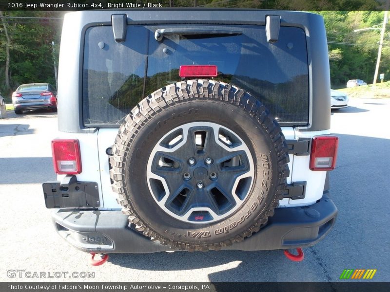 Bright White / Black 2016 Jeep Wrangler Rubicon 4x4