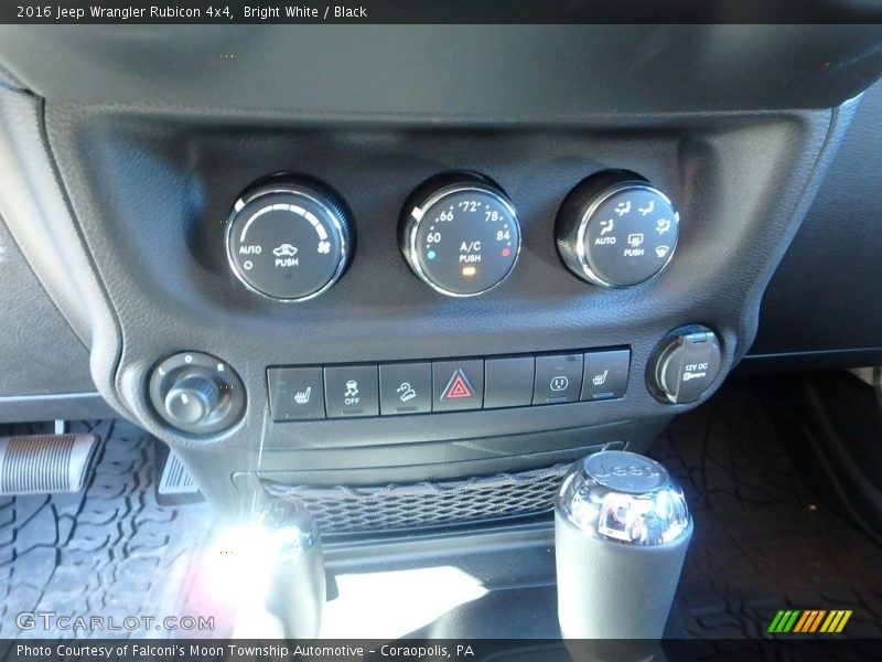 Bright White / Black 2016 Jeep Wrangler Rubicon 4x4