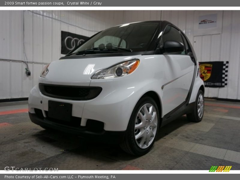 Crystal White / Gray 2009 Smart fortwo passion coupe