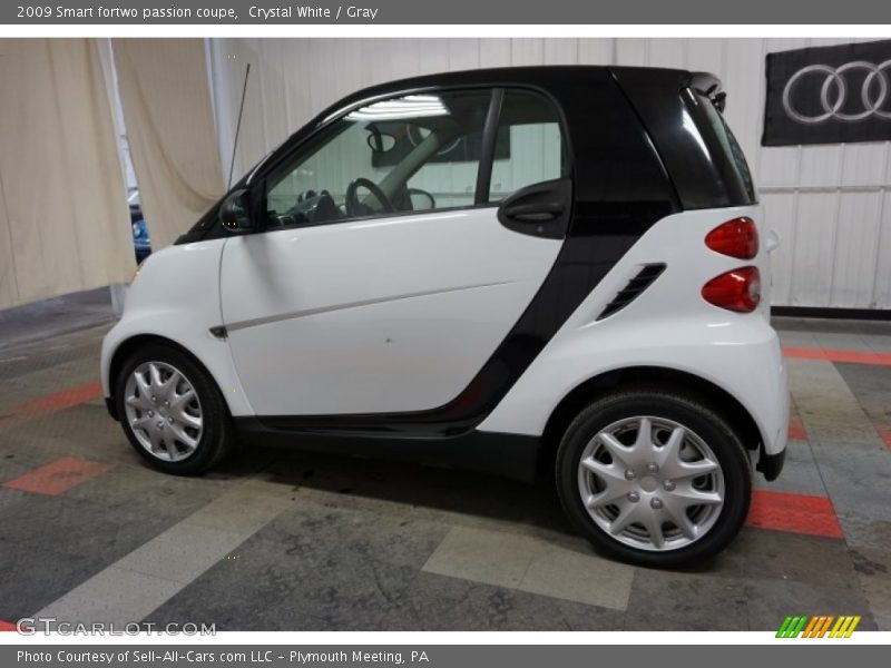 Crystal White / Gray 2009 Smart fortwo passion coupe
