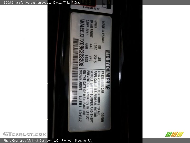 Crystal White / Gray 2009 Smart fortwo passion coupe