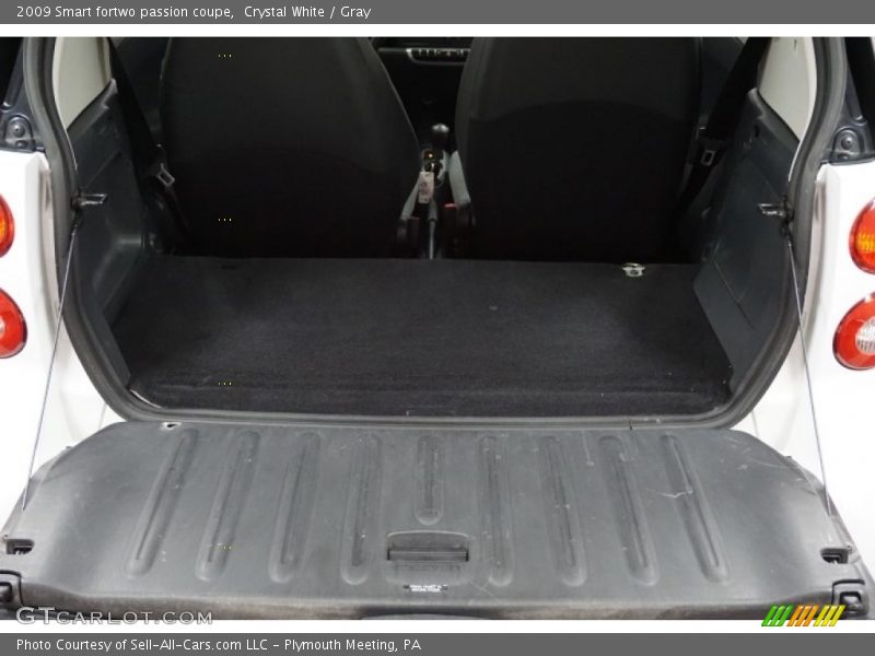 Crystal White / Gray 2009 Smart fortwo passion coupe