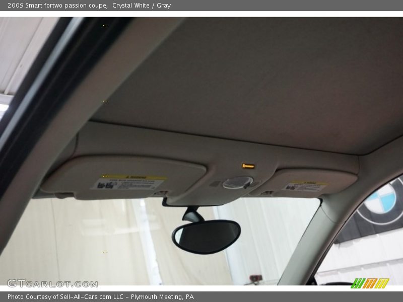Crystal White / Gray 2009 Smart fortwo passion coupe