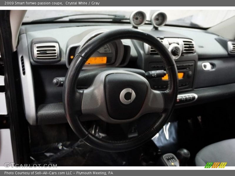 Crystal White / Gray 2009 Smart fortwo passion coupe