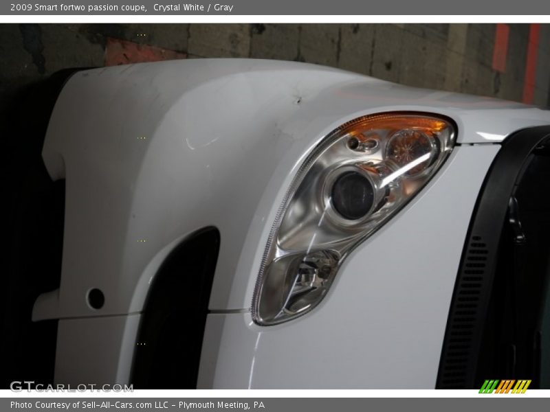 Crystal White / Gray 2009 Smart fortwo passion coupe