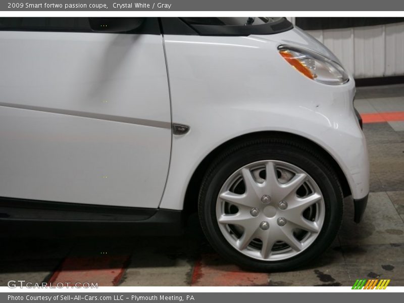 Crystal White / Gray 2009 Smart fortwo passion coupe