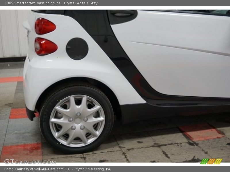 Crystal White / Gray 2009 Smart fortwo passion coupe