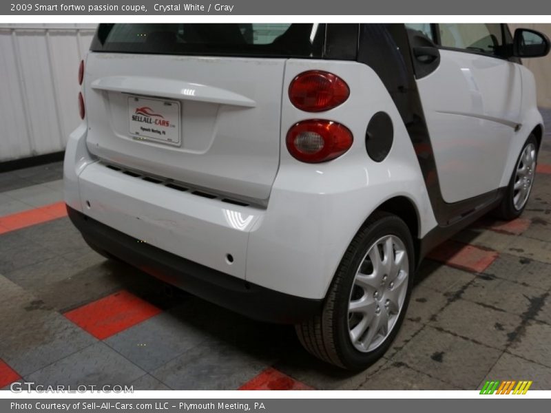 Crystal White / Gray 2009 Smart fortwo passion coupe
