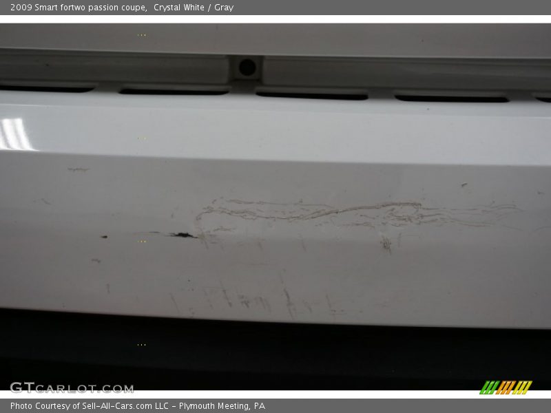 Crystal White / Gray 2009 Smart fortwo passion coupe