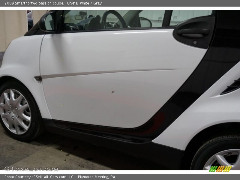 Crystal White / Gray 2009 Smart fortwo passion coupe