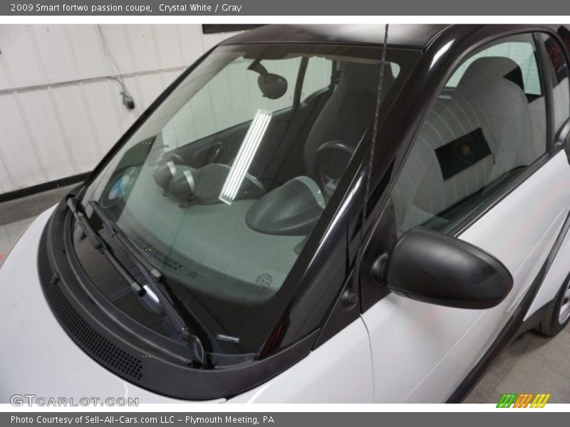 Crystal White / Gray 2009 Smart fortwo passion coupe