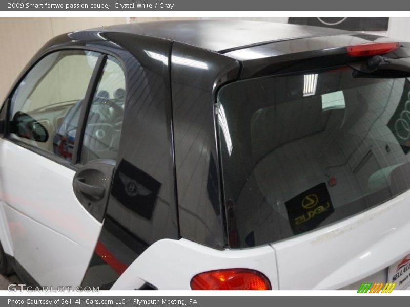 Crystal White / Gray 2009 Smart fortwo passion coupe