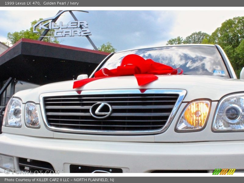 Golden Pearl / Ivory 1999 Lexus LX 470