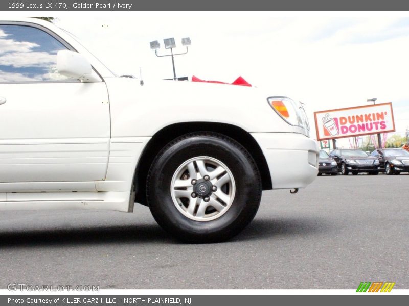 Golden Pearl / Ivory 1999 Lexus LX 470
