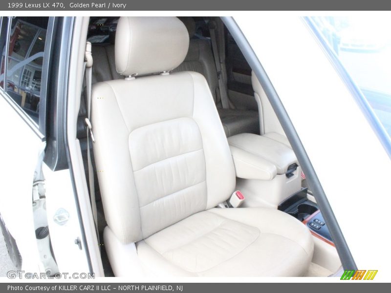 Golden Pearl / Ivory 1999 Lexus LX 470