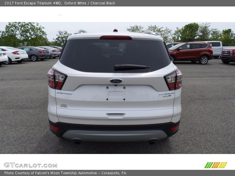 Oxford White / Charcoal Black 2017 Ford Escape Titanium 4WD